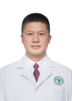 龙&nbsp; &nbsp; 强