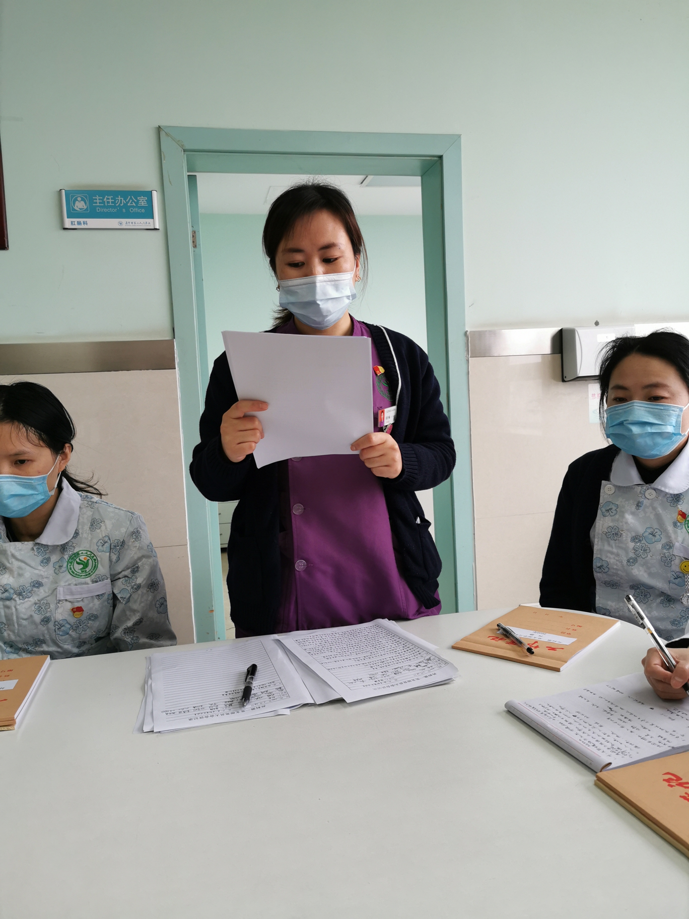 外科第一党支部开展“学习先烈事迹，传承革命精神”为主题的清明节读书活动