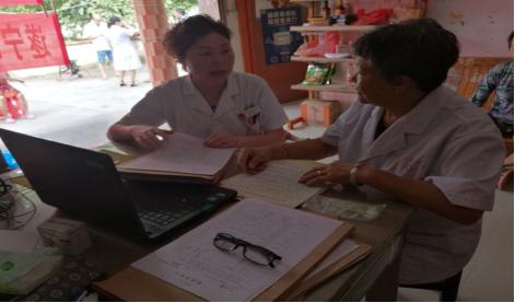 三大活动同开展 服务基层树形象