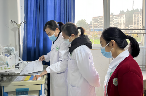 推动我院医共体单位建设——我院护理专家到船山区河沙镇中心卫生院指导护理工作